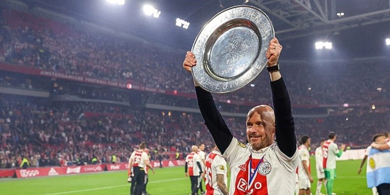 Ten Hag từng tạo ra cơn địa chấn mang tên Ajax Amsterdam